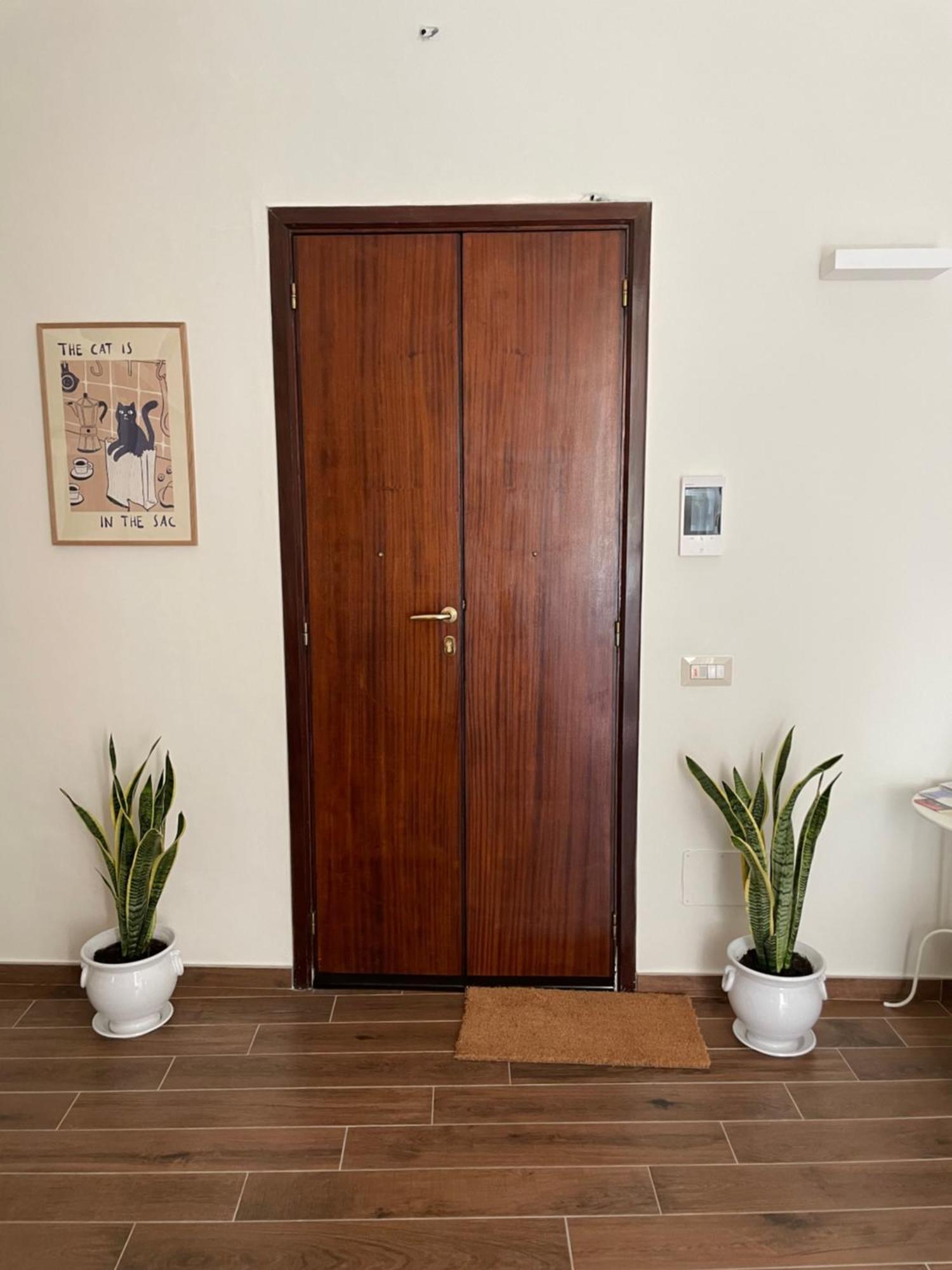 Casa Caracciolo Apartment เลชเช ภายนอก รูปภาพ