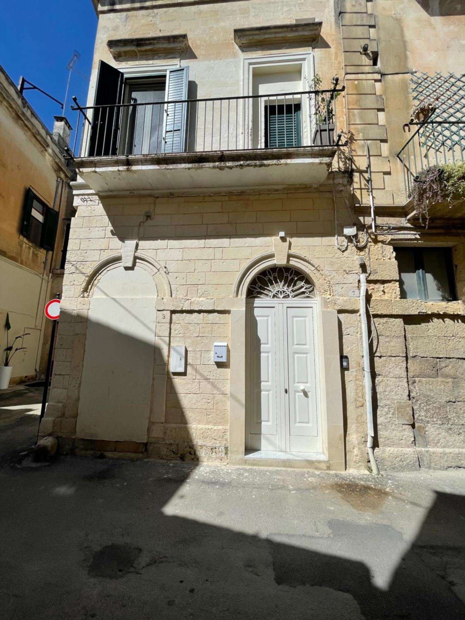 Casa Caracciolo Apartment เลชเช ภายนอก รูปภาพ